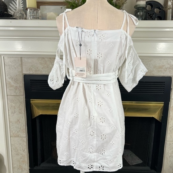 Missguided White Eyelet Mini Belted Dress with Edge Attached Shirt Sleeves - Picture 10 of 14